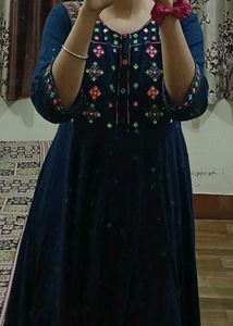 Avaasa Anarkali Kurta