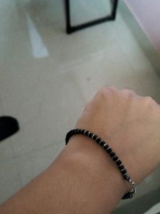 925 Sterling Silver Bracelet Nazriya Black Beeds