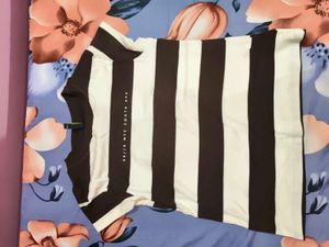 Women Striped Regular Fit Crew-Neck