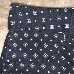 SO Dressy Shorts with Diamond Pattern