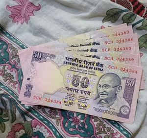 50 Ruppee Old Note 20 Piece