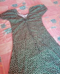 GREEN DRESS