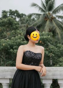 Chic Black Dress