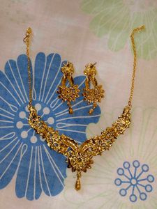 Sparkling Necklace &amp; Earring Set