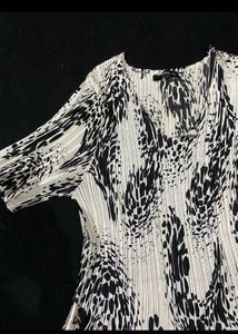 Printed Pleated Top