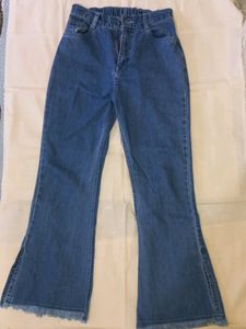 NEW BOOTCUT HIGHWAISTED JEANS