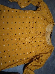 Floral Print Top With Tie Up Keyhole Neckline