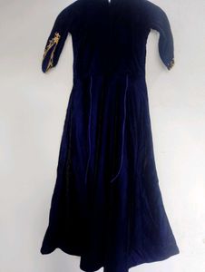 Blue Velvet Embellished Dress With Duppta