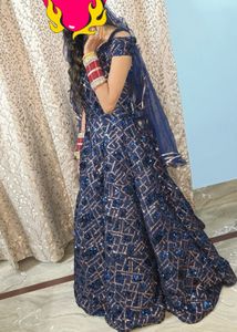 Ballon Navy Blue Gown