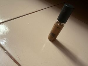 MAC Concealer NC 45