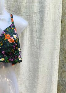 I. SEXY FLORAL BRALETTE