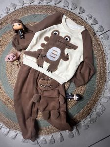 Sweatshirt With Jogger Set