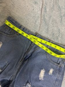Wan li Distressed Denim Shorts