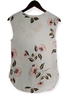 R&amp;Co Sheer Floral Sleeveless Top (Woman)
