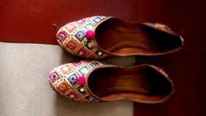 Embroidered Ethnic Flats