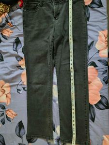 Straight Fit Jeans 👖