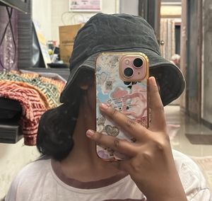 bucket hat