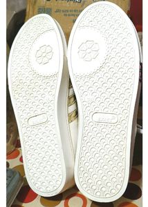 ALL NEW SNEAKERS... Never Wore It Once