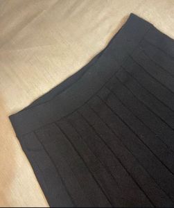 Black Pleated Long Skirt