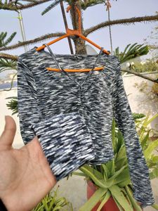 Stylish Black &amp; White Long Sleeve Top