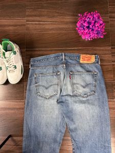Authentic Levi&#39;s 501 Jeans