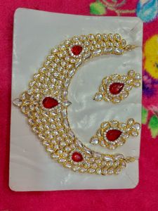 3 Jewellery Sets &amp; Complimentary Earrings