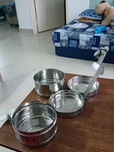 Tiffin Carrier