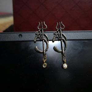 Beautiful Earrings Set