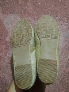 Women Gold Toned Printed Ballerinas