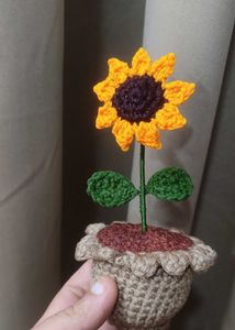 Crochet Sunflower Pot