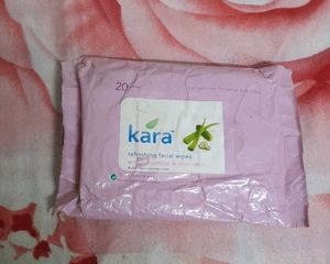 Pack Of 2 Colorbar Lipsticks With Freebies