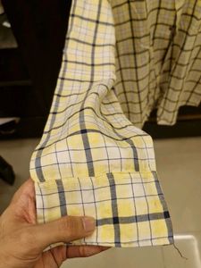 Stylish Men&#39;s Yellow Plaid Casual Shirt