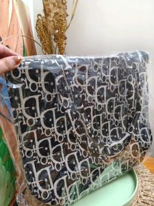 LAST PIECE CHRISTIAN DIOR TOTE @999