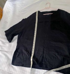 Chic Black Top Till 48