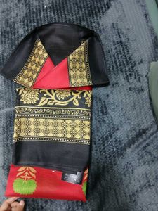 Red &amp; Black Patterned Sari