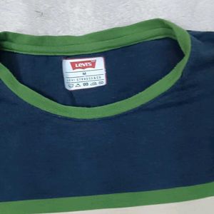 42 Size T Shirt Levis