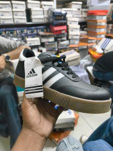 Adidas Sneakers