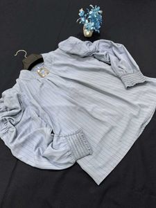 Fluffy Sleeve Top For Girls New!!