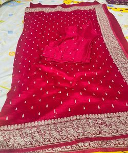 (Dark Rani Red: रेशम-सिल् साड़ी