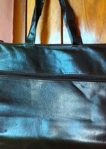 Classic Women Handbags..
