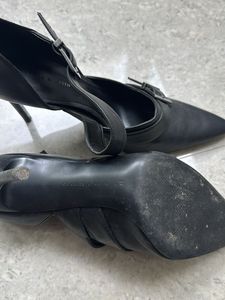 CHARLES &amp; KEITH (Chic Black Heels)