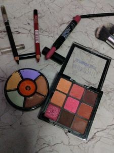 Use Makeup Combo