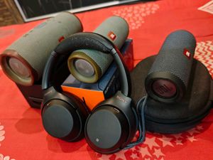 JBL Charge 4 Waterproof Portable Bluetooth Speaker