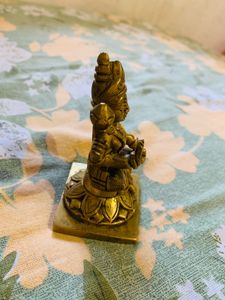 Lord Lakshmi Idol 🕊️