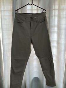 H&amp;M Beige Cropped Pants