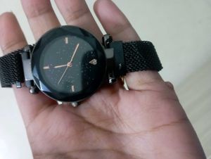 Stylish Black Hand Magnet Watch
