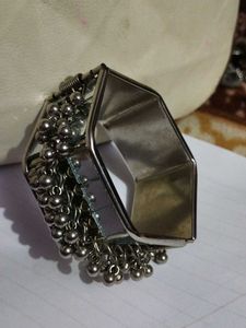 Vintage Silver Tone Ball Bracelet