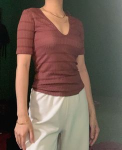 Zara Plunge Neck Quarter Sleeve Top