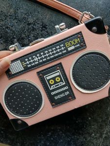 retro style sling bag