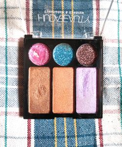 HUDABEAUTY Eyeshadow Palette